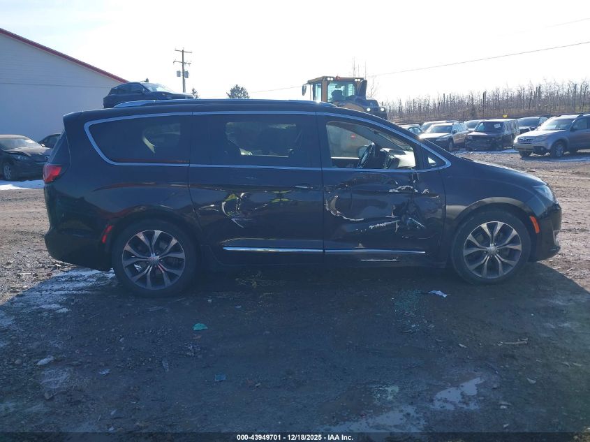 2017 Chrysler Pacifica Limited VIN: 2C4RC1GG9HR812065 Lot: 43949701
