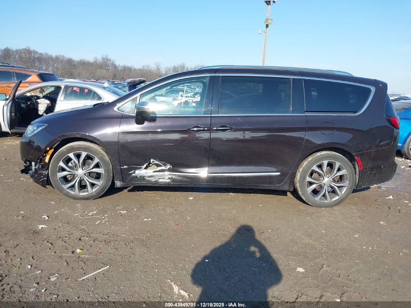 2017 Chrysler Pacifica Limited VIN: 2C4RC1GG9HR812065 Lot: 43949701