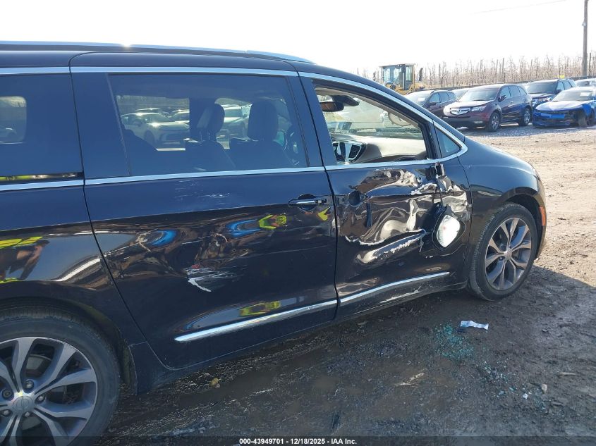 2017 Chrysler Pacifica Limited VIN: 2C4RC1GG9HR812065 Lot: 43949701