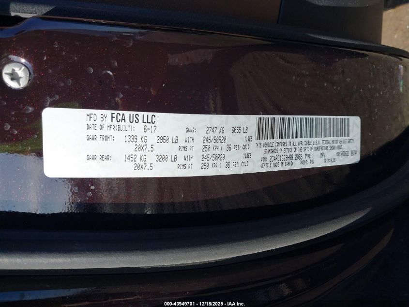 2017 Chrysler Pacifica Limited VIN: 2C4RC1GG9HR812065 Lot: 43949701