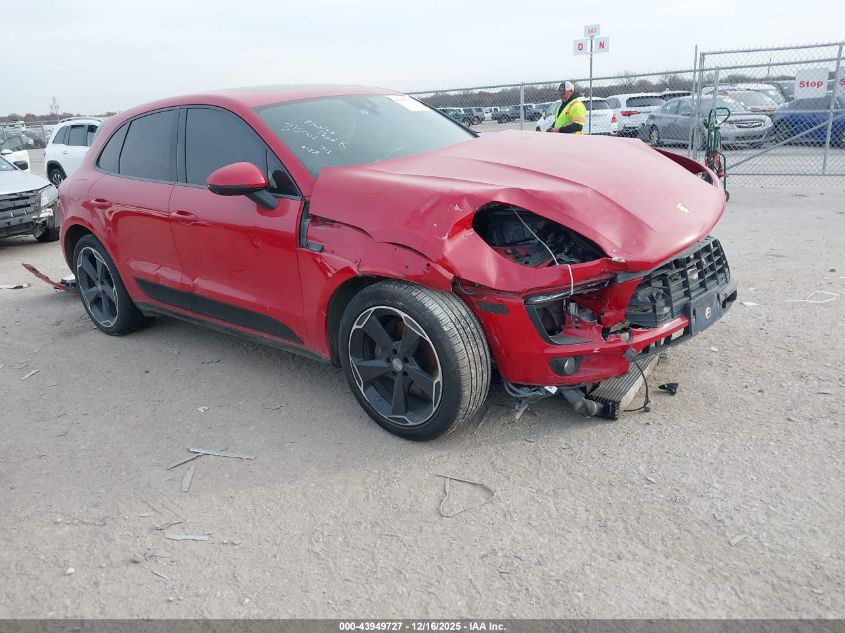 PORSCHE MACAN