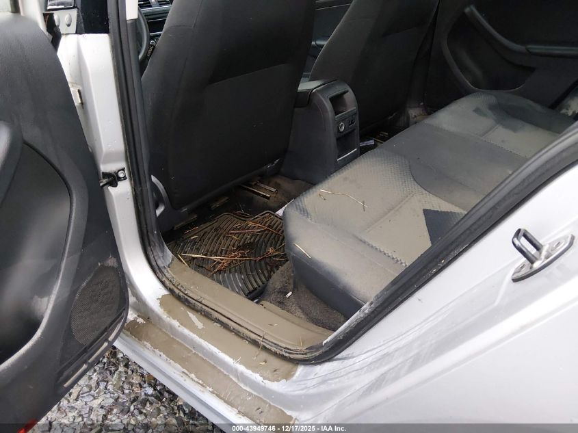 2014 Volkswagen Jetta 2.0L S VIN: 3VW2K7AJ2EM418712 Lot: 43949746