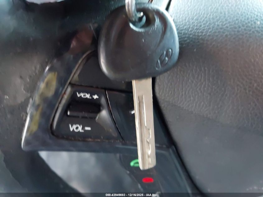 2013 Hyundai Veloster Base W/Gray VIN: KMHTC6AD6DU086899 Lot: 43949883