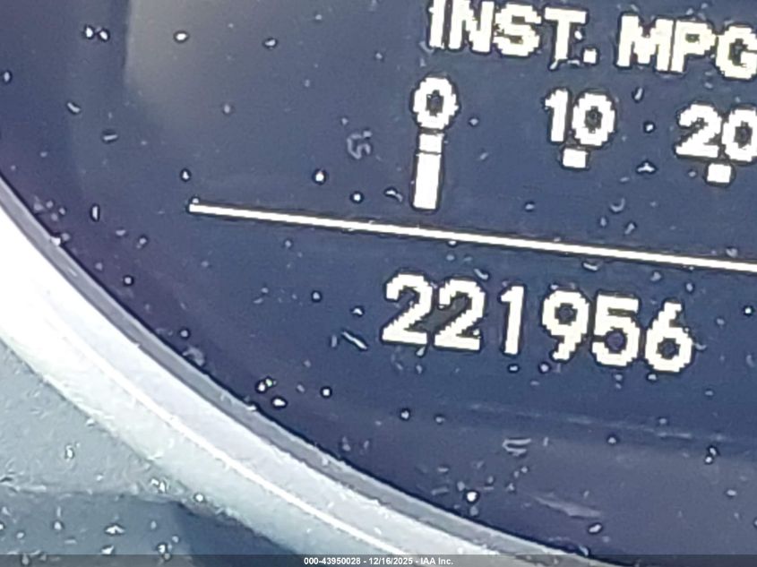 2011 Acura Rl 3.7 VIN: JH4KB2F66BC000174 Lot: 43950028