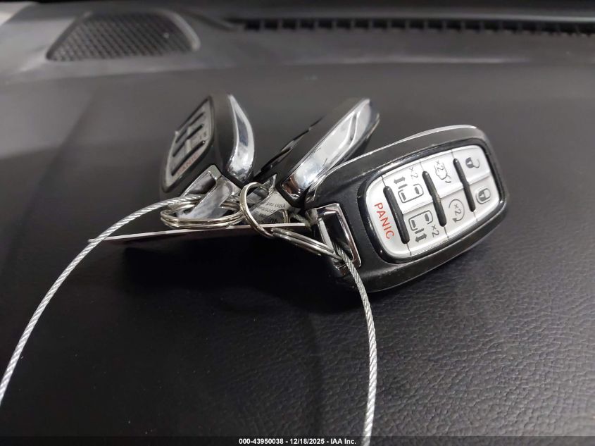 2017 Chrysler Pacifica Touring Plus VIN: 2C4RC1BG6HR780053 Lot: 43950038