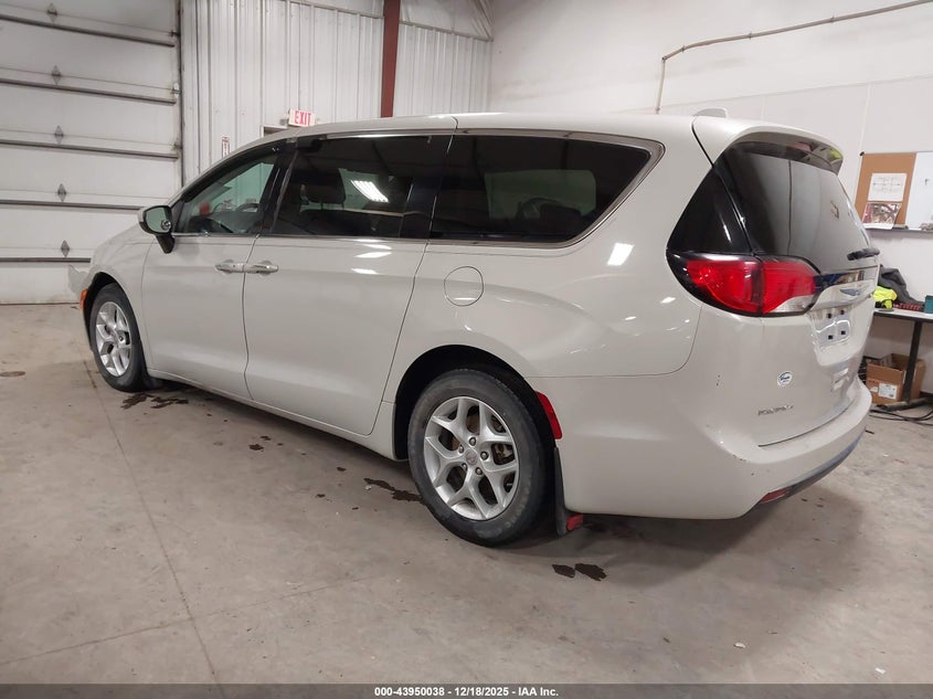 2017 Chrysler Pacifica Touring Plus