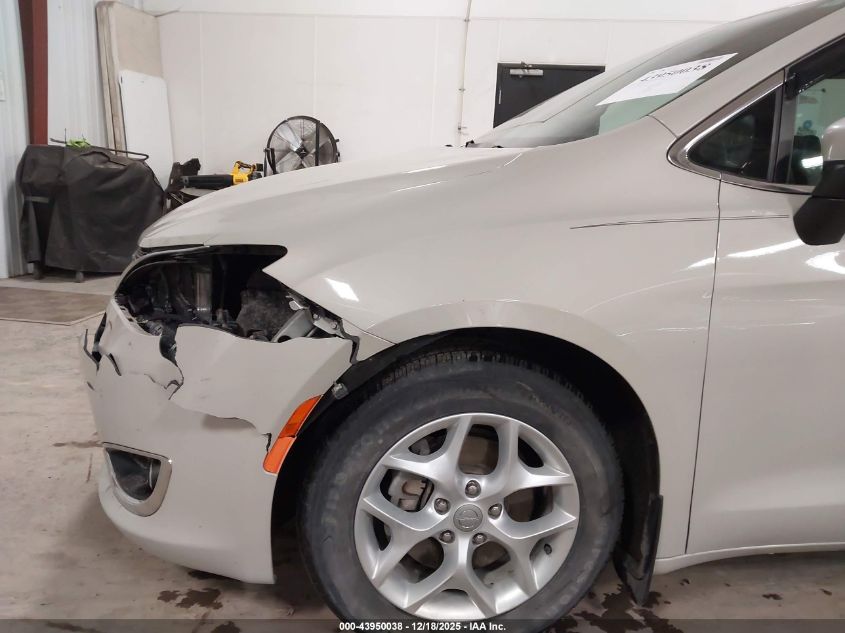 2017 Chrysler Pacifica Touring Plus VIN: 2C4RC1BG6HR780053 Lot: 43950038