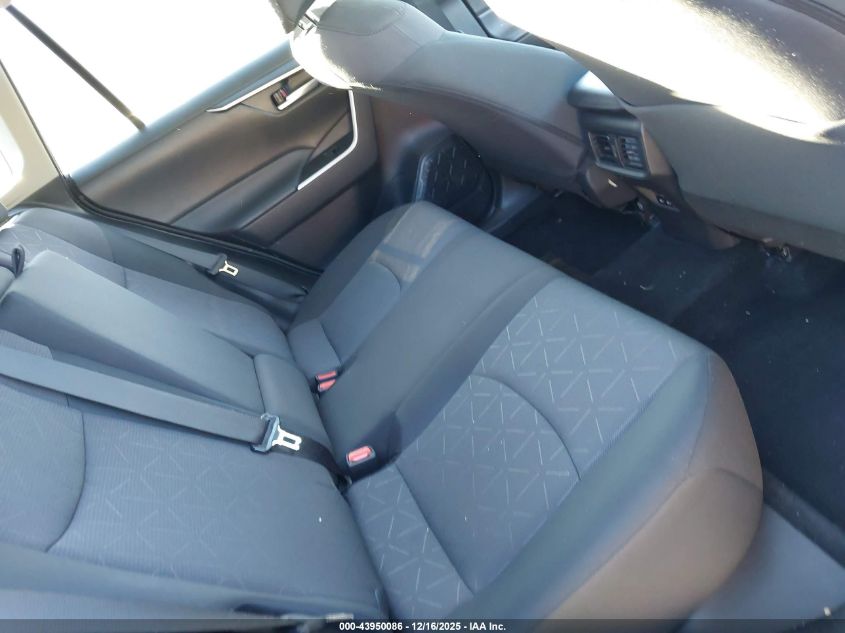 2024 Toyota Rav4 Xle VIN: 2T3P1RFV9RW422067 Lot: 43950086