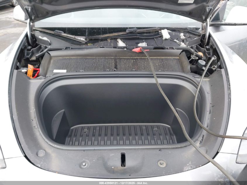 2024 Tesla Model Y Long Range Dual Motor All-Wheel Drive VIN: 7SAYGDEE9RA322953 Lot: 43950121