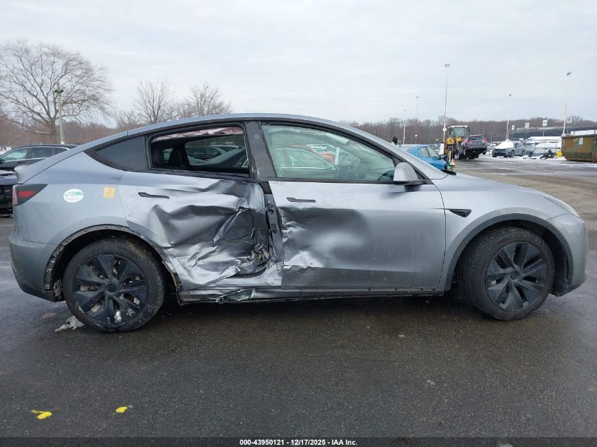 2024 Tesla Model Y Long Range Dual Motor All-Wheel Drive VIN: 7SAYGDEE9RA322953 Lot: 43950121