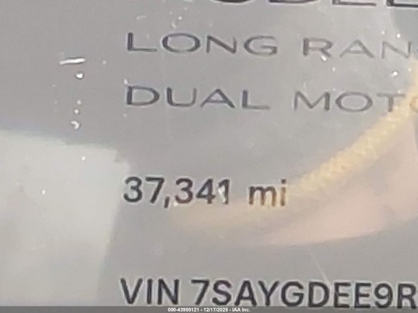 2024 Tesla Model Y Long Range Dual Motor All-Wheel Drive VIN: 7SAYGDEE9RA322953 Lot: 43950121