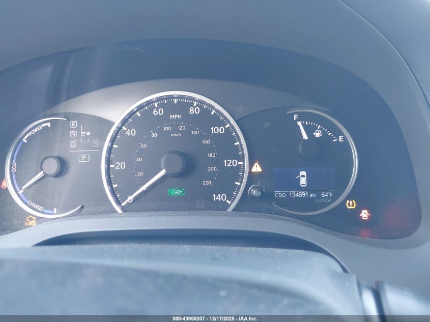 2011 Lexus Ct 200H Premium VIN: JTHKD5BH5B2011773 Lot: 43950207