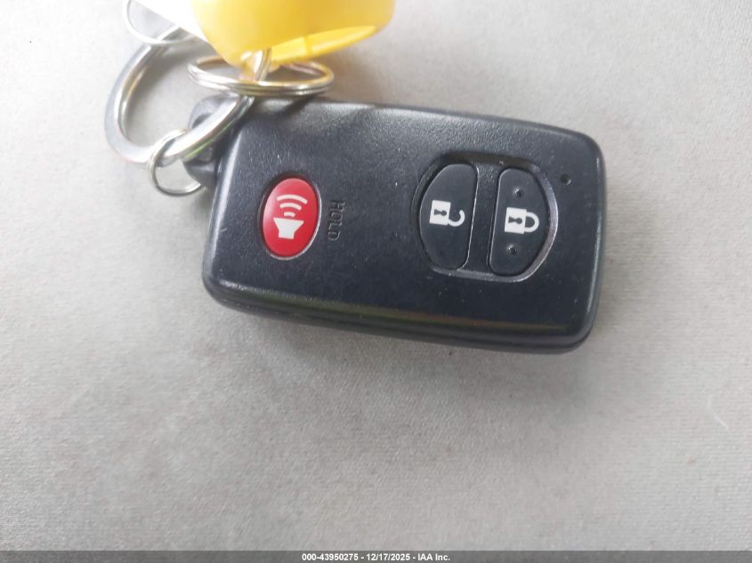 2014 Toyota Prius Three VIN: JTDKN3DU8E1750174 Lot: 43950275