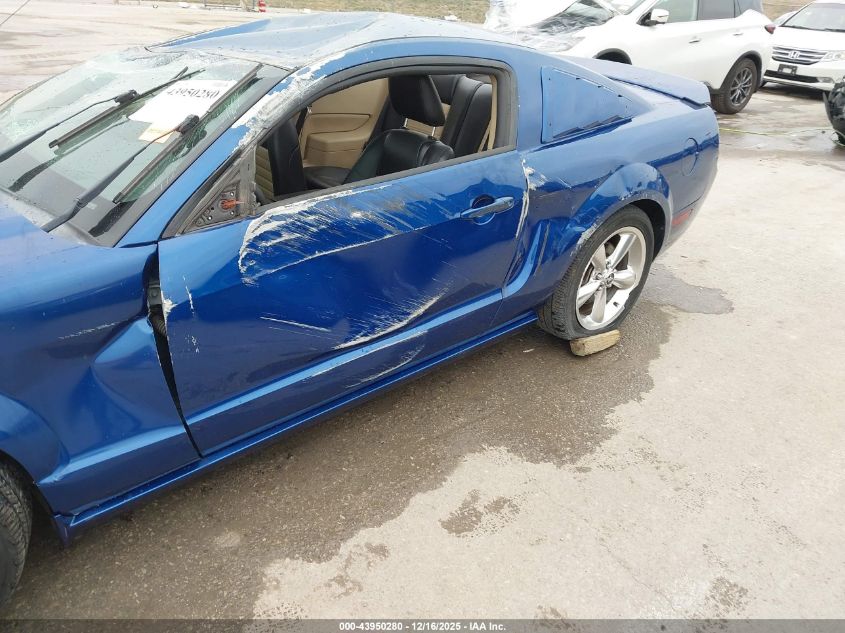 2007 Ford Mustang Gt Deluxe/Gt Premium VIN: 1ZVFT82H075196051 Lot: 43950280