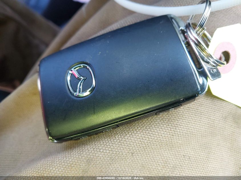 2025 Mazda Cx-30 2.5 S Preferred Package VIN: 3MVDMBCM6SM757953 Lot: 43950285