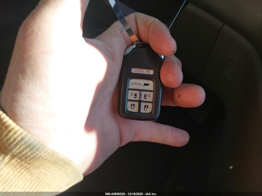 2016 Honda Odyssey Ex-L VIN: 5FNRL5H6XGB157230 Lot: 43950325