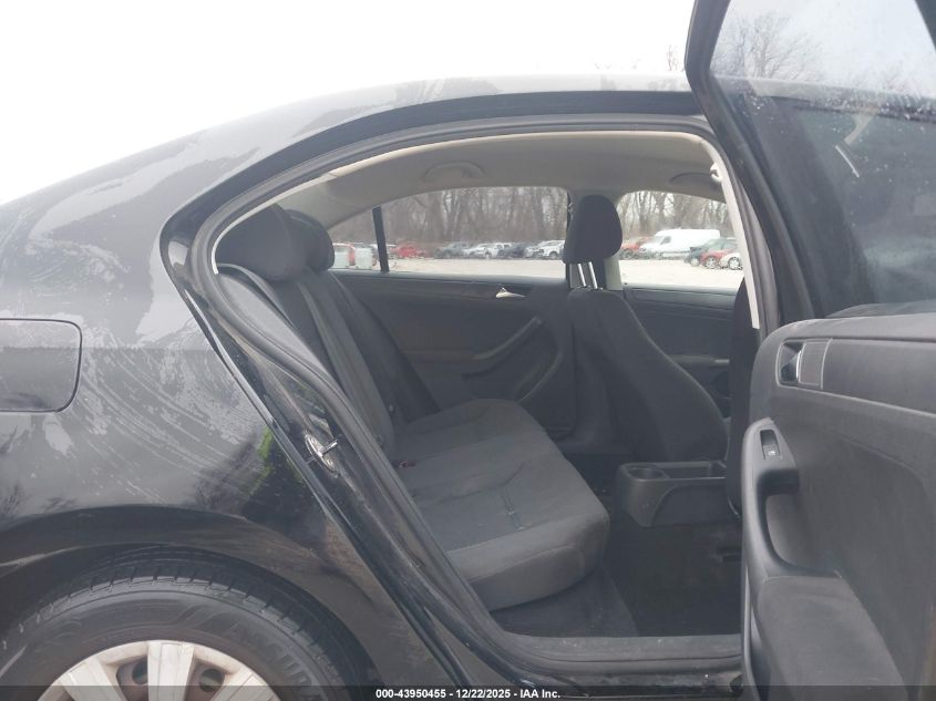 2011 Volkswagen Jetta 2.0L S VIN: 3VW1K7AJ8BM334949 Lot: 43950455