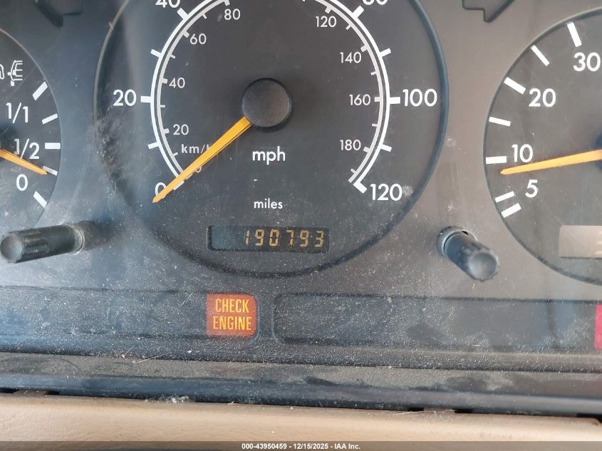 1999 Mercedes-Benz Ml 320 VIN: 4JGAB54E1XA123226 Lot: 43950459