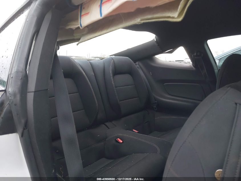 2015 Ford Mustang V6 VIN: 1FA6P8AM3F5388204 Lot: 43950500