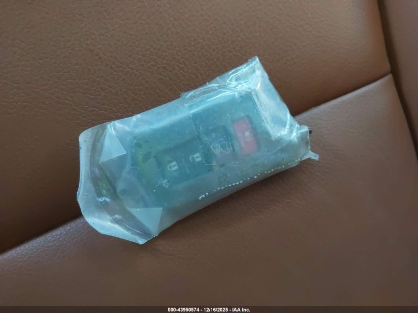 2018 Toyota Rav4 Limited VIN: JTMDFREV0JJ733931 Lot: 43950574