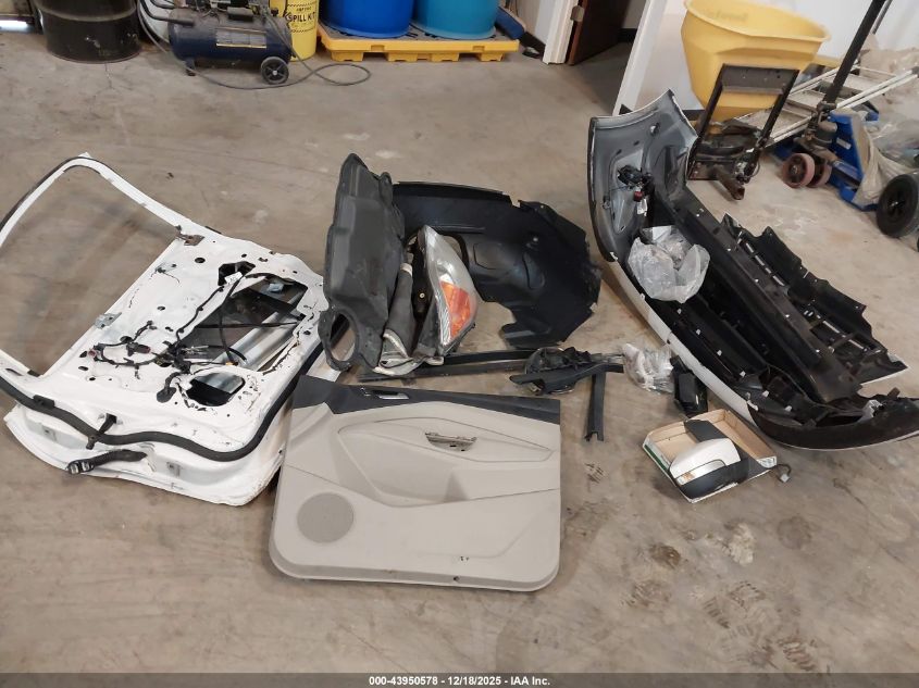 2013 Ford C-Max Hybrid Sel VIN: 1FADP5BU2DL511178 Lot: 43950578