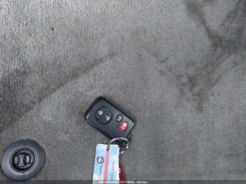 2013 Toyota Prius Three VIN: JTDKN3DU4D5655828 Lot: 43950598