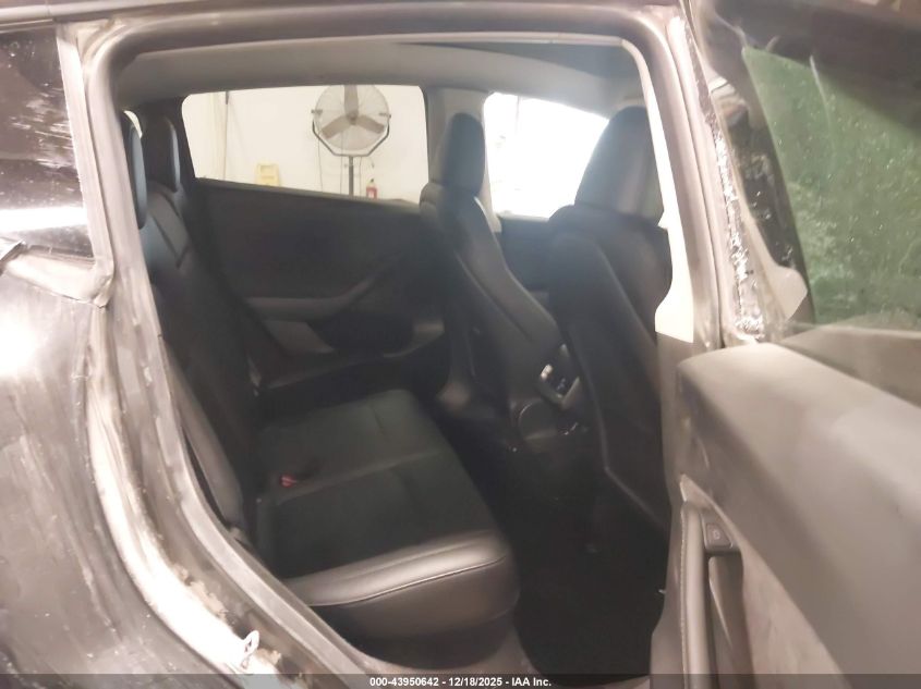 2024 Tesla Model Y Long Range Dual Motor All-Wheel Drive/Rwd VIN: 7SAYGDED3RF054296 Lot: 43950642