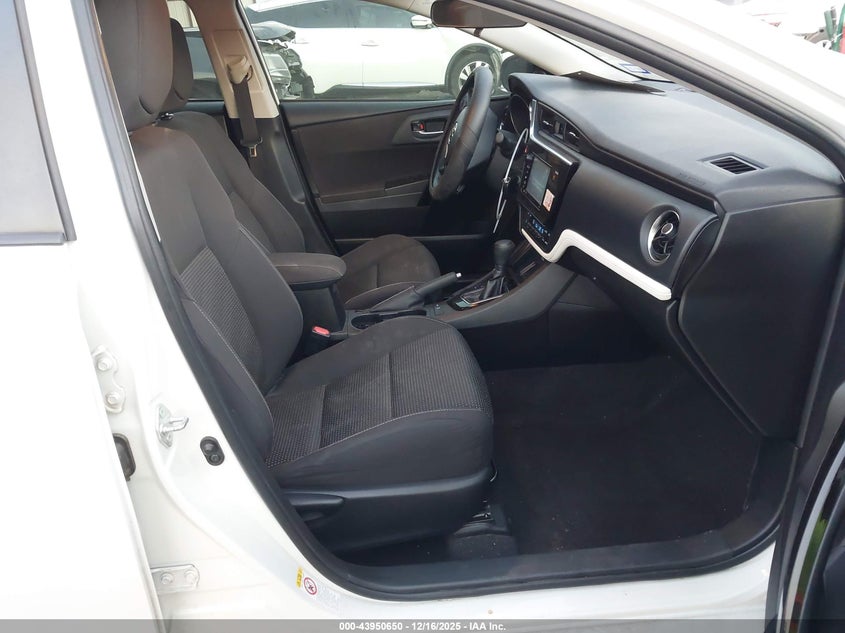 JTNKARJE8HJ543943 2017 TOYOTA COROLLA photo no. 5