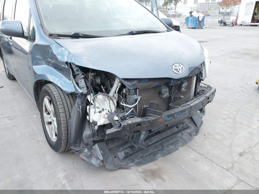 2017 Toyota Sienna Le 8 Passenger VIN: 5TDKZ3DC9HS848715 Lot: 43950714