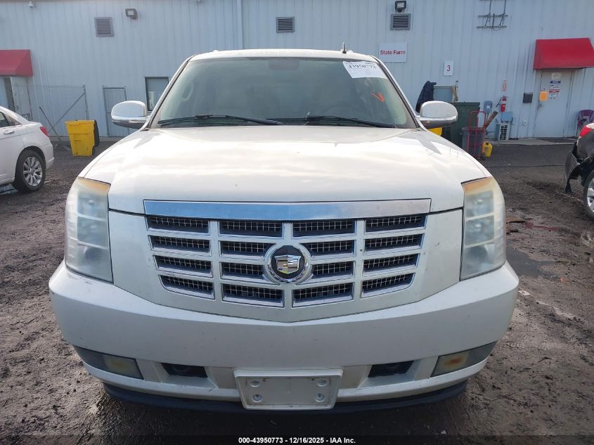 2007 Cadillac Escalade Standard VIN: 1GYFK63817R302082 Lot: 43950773