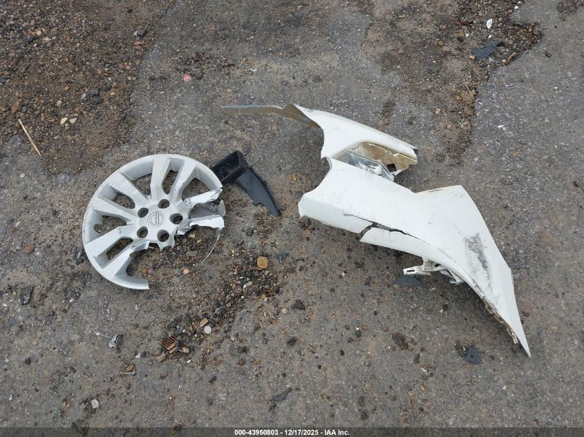 2014 Nissan Altima 2.5 S VIN: 1N4AL3AP4EN370389 Lot: 43950803