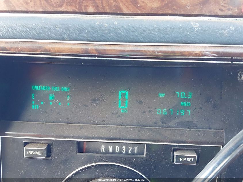 1992 Cadillac Brougham VIN: 1G6DW5477NR711754 Lot: 43950819