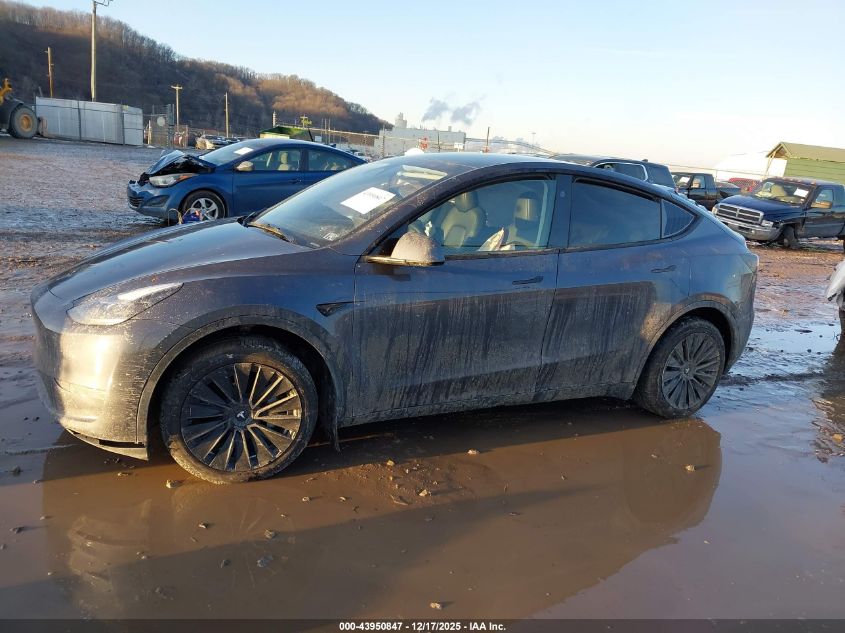 2023 Tesla Model Y Awd/Long Range Dual Motor All-Wheel Drive VIN: 7SAYGDEE5PA210695 Lot: 43950847