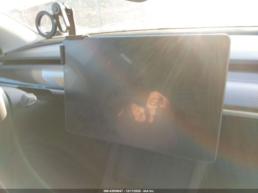 2023 Tesla Model Y Awd/Long Range Dual Motor All-Wheel Drive VIN: 7SAYGDEE5PA210695 Lot: 43950847