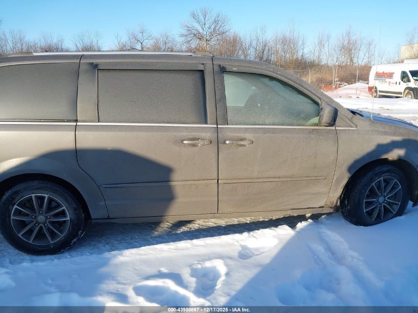 2017 Dodge Grand Caravan Sxt VIN: 2C4RDGCG5HR692447 Lot: 43950867
