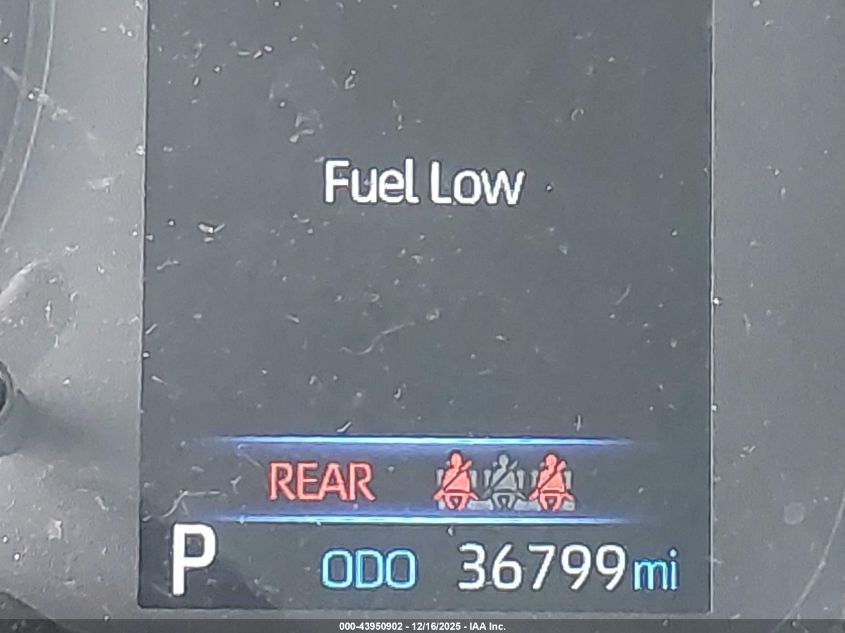 2022 Toyota Corolla Cross Le VIN: 7MUCAABG2NV024451 Lot: 43950902