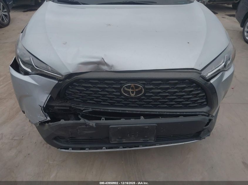 2022 Toyota Corolla Cross Le VIN: 7MUCAABG2NV024451 Lot: 43950902