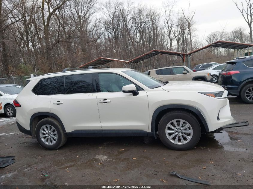 2024 Toyota Grand Highlander Xle VIN: 5TDAAAB54RS042178 Lot: 43951001