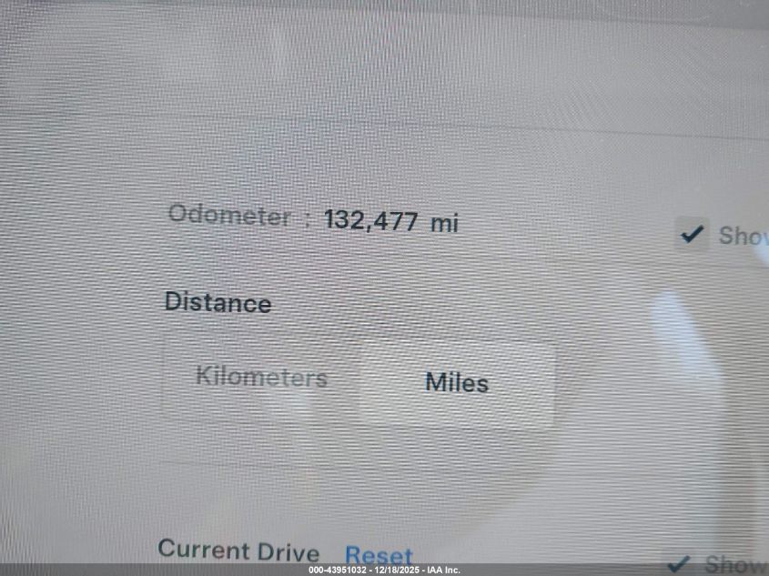 2018 Tesla Model 3 Long Range/Performance VIN: 5YJ3E1EBXJF097578 Lot: 43951032