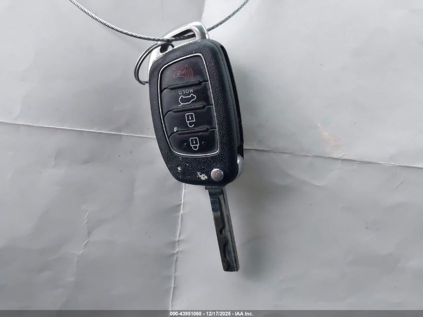 2017 Hyundai Santa Fe Sport 2.4L VIN: 5NMZTDLB2HH021690 Lot: 43951068