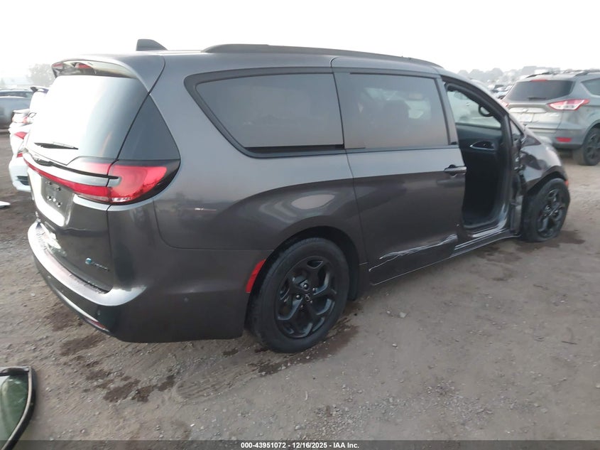 2023 Chrysler Pacifica Hybrid Limited