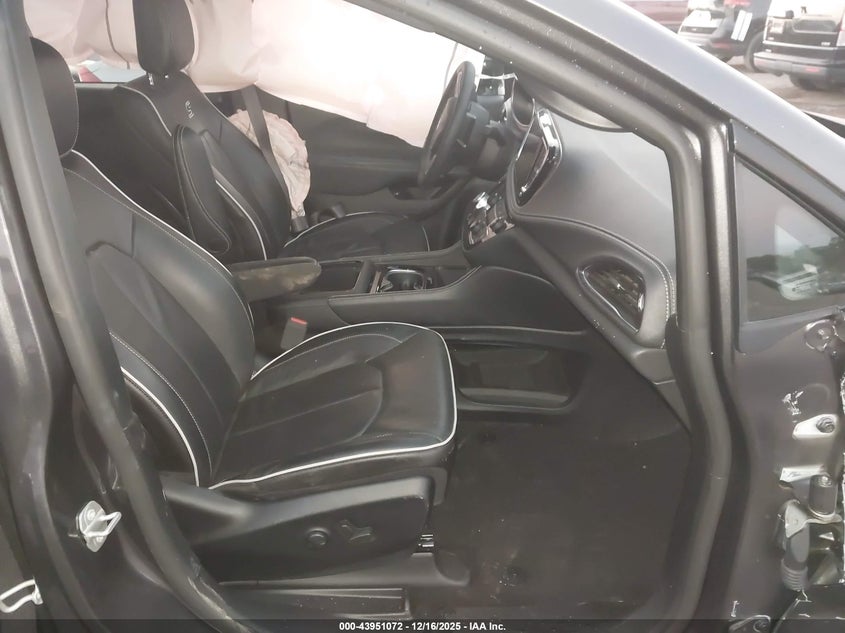 2023 Chrysler Pacifica Hybrid Limited