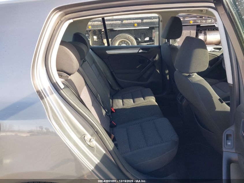 2013 Volkswagen Golf 2.5L 4-Door VIN: WVWDB7AJ4DW128157 Lot: 43951091