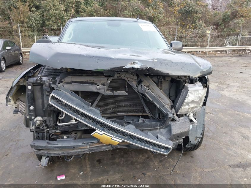 2013 Chevrolet Suburban 1500 Lt VIN: 1GNSKJE75DR284040 Lot: 43951115