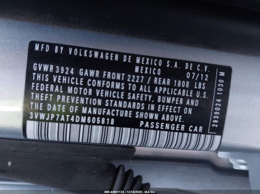 2013 Volkswagen Beetle 2.5L VIN: 3VWJP7AT4DM605818 Lot: 43951133