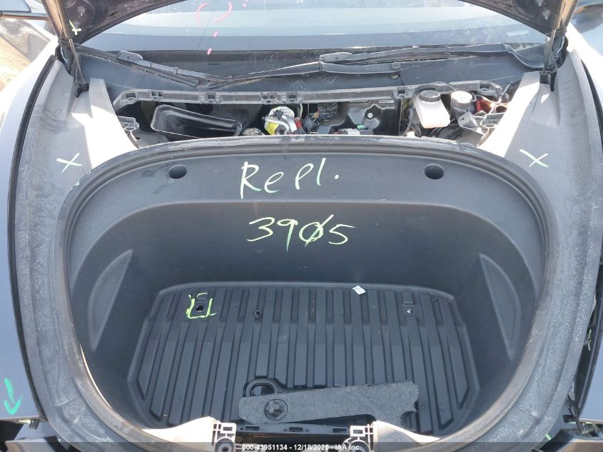 2022 Tesla Model 3 Long Range Dual Motor All-Wheel Drive VIN: 5YJ3E1EB3NF183353 Lot: 43951134