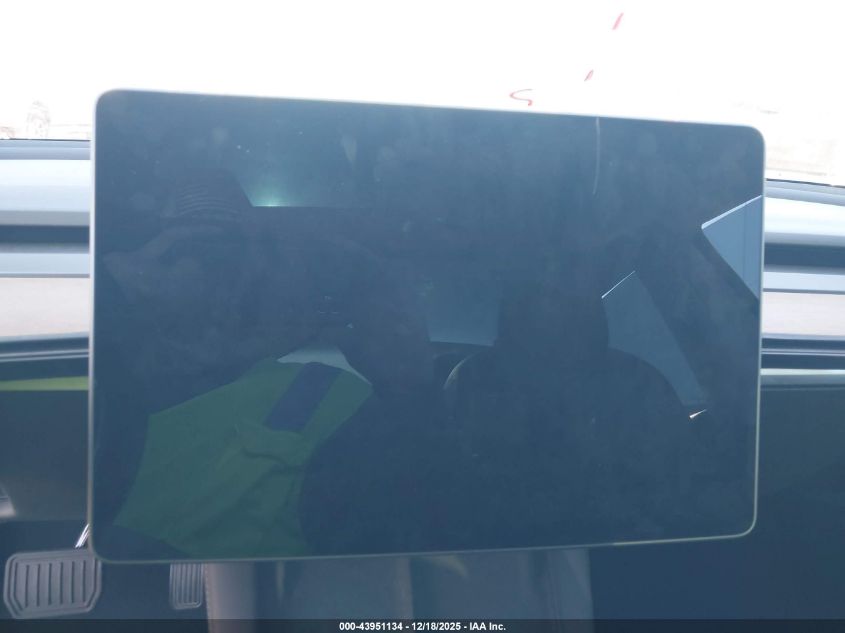 2022 Tesla Model 3 Long Range Dual Motor All-Wheel Drive VIN: 5YJ3E1EB3NF183353 Lot: 43951134