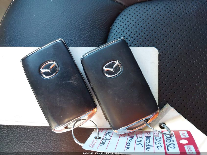 2022 Mazda Cx-5 2.5 S Premium VIN: JM3KFBDM1N1631820 Lot: 43951139