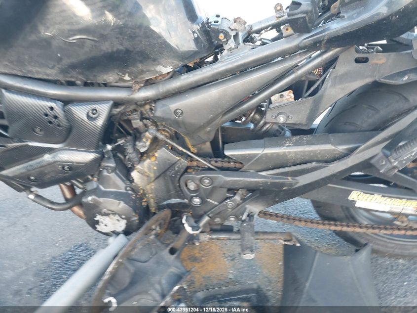 2009 Yamaha Fz6 R VIN: JYARJ18E49A002458 Lot: 43951204