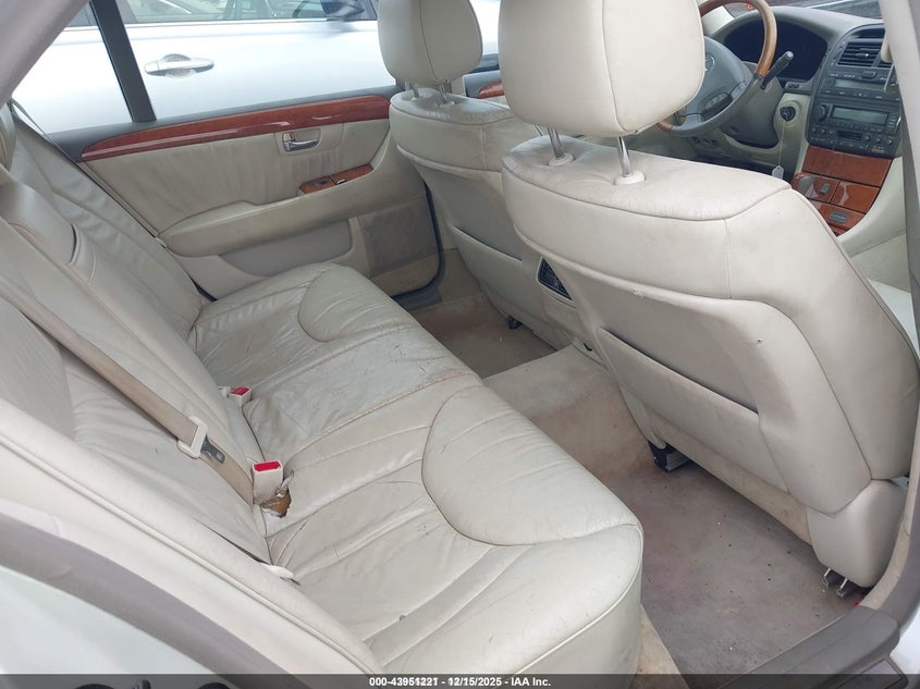 2002 LEXUS LS 430 auction photo 8